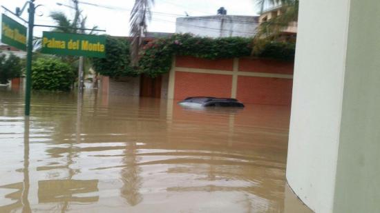 Desborde de río inunda las calles de Piura
