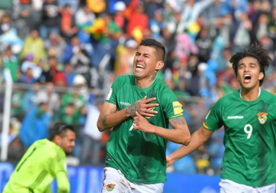 Bolivia vence por 2-0 a Argentina en La Paz