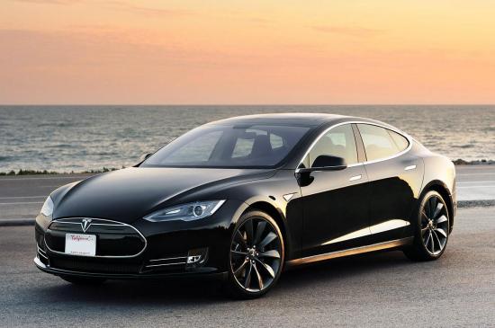 Tesla llama a revisión 53.000 Model S y Model X por un defecto en el freno