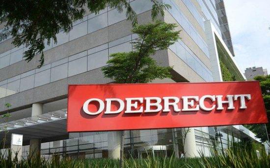Detienen a un exministro de Electricidad por el caso Odebrecht