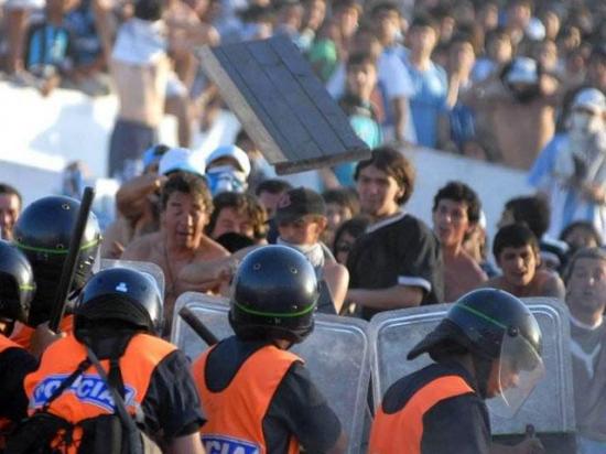 La violencia en el fútbol argentino, una sombra recurrente