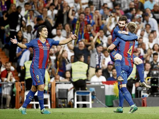 Su majestad Messi salva a Barcelona