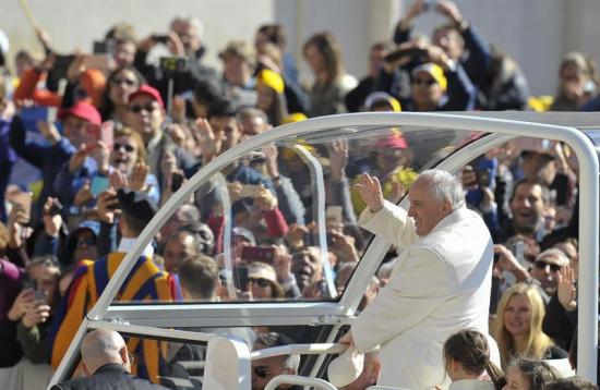 El papa se movilizará en un vehículo 'normal' durante su visita a El Cairo