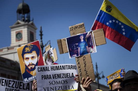 Opositores venezolanos comienzan 'plantón' en varias ciudades del país