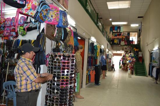 'Pasaje Centro' vuelve a abrir sus puertas a los compradores