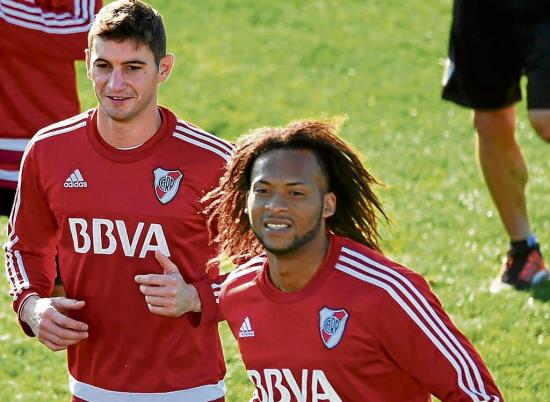 Arturo Mina no seduce a River Plate