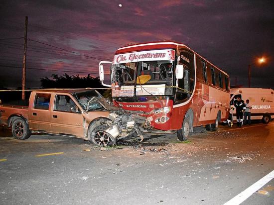 7 heridos en accidentes de buses