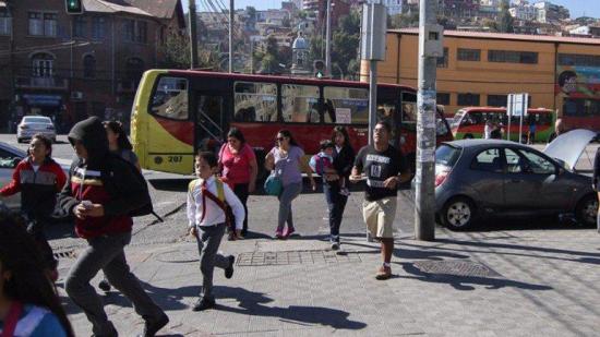 Llaman a chilenos a preparar 'kit' de emergencia tras seguidilla de sismos