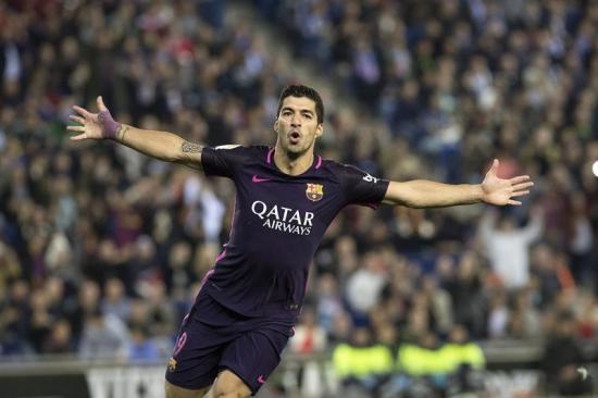 El Barça sigue líder tras sudar un triunfo por 0-3 en el derbi barcelonés