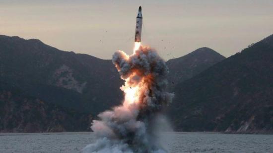 Corea del Norte continúa con su desafío y lanza un nuevo misil