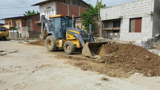 Municipiode Tosagua aplicará sanciones a contratistas del Miduvi por mal uso de vías