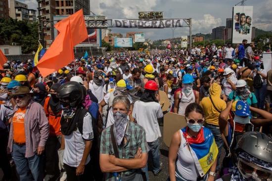 Se eleva a 39 la cifra de muertos en manifestaciones en Venezuela