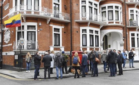 Ecuador espera que Reino Unido conceda 'con prontitud' salvoconducto Assange