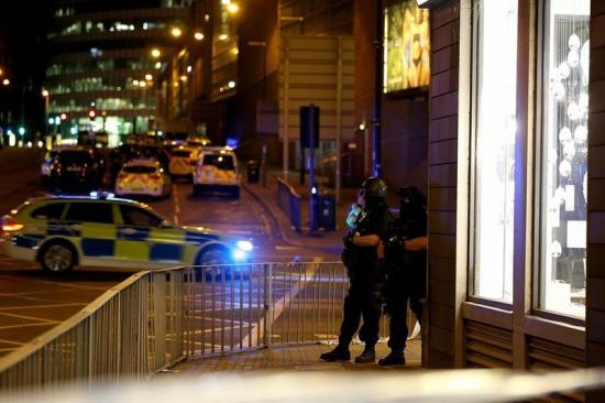 Al menos 19 muertos y 50 heridos en las explosiones del Manchester Arena