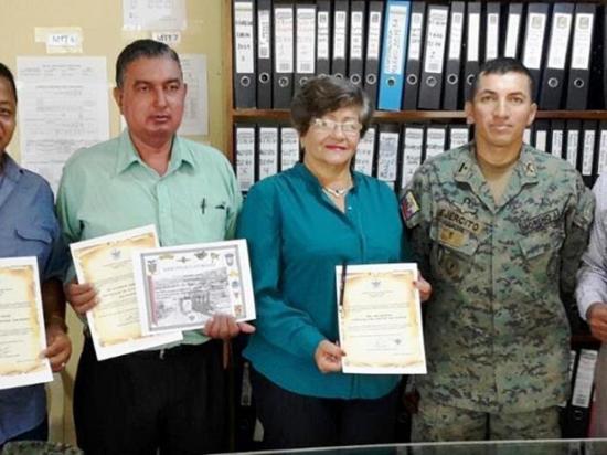 Fuerzas Armadas reconocieron la labor de cinco concejales