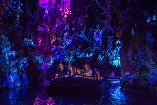 Pandora, el parque que recrea el mundo de Avatar, abre sus puertas