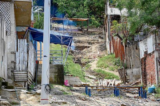 122 casas listas para demolerse en la ciudadela Briones, de Portoviejo