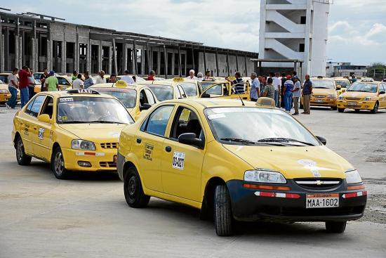Taxistas se paralizarán si el municipio no atiende sus pedidos