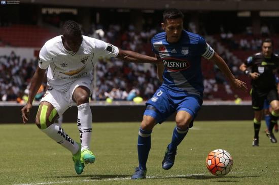 Emelec y Liga de Quito empatan 1-1 en el Rodrigo Paz