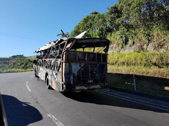 Suspenden a la cooperativa 'La Maná' tras accidente que dejó 14 muertos