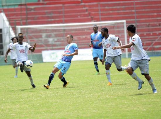 Santa Rita derrota por 1-0 al Manta FC en el estadio Jocay