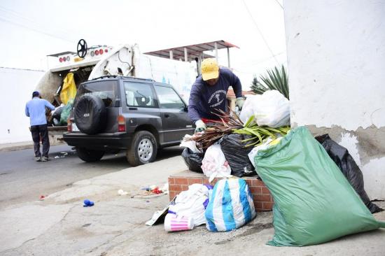 Se suspende recolección de basura en Manta