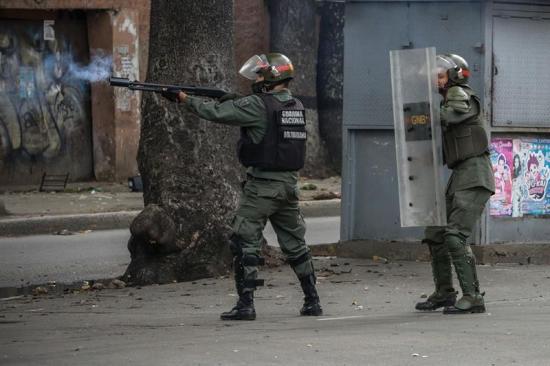 Fiscalía confirma dos muertes durante el paro opositor en Venezuela