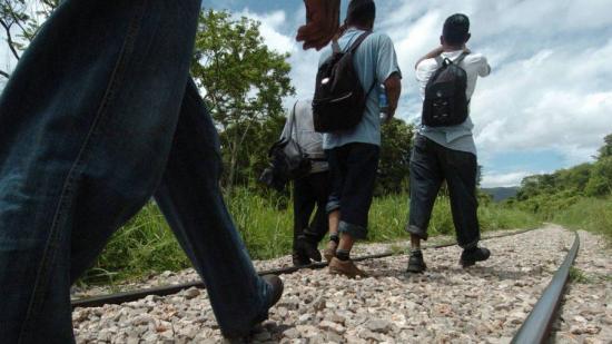 Muerte de 8 migrantes en camión en EEUU desata indignación contra traficantes