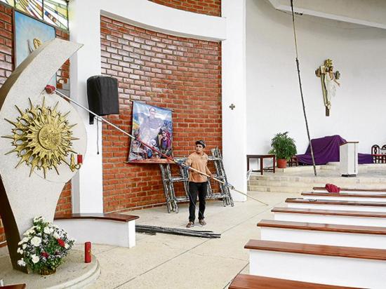 El Florón celebra hoy 19 años de dedicación de la iglesia Santísima Trinidad