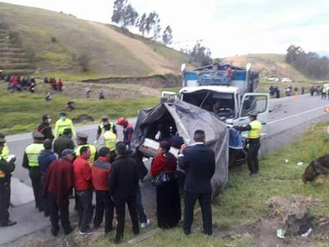 Accidente de tránsito deja nueve personas fallecidas en Chimborazo