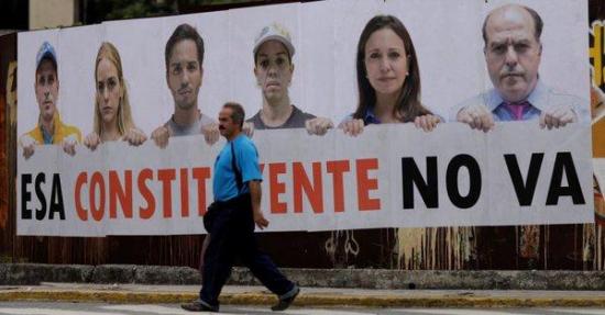 EE.UU. sanciona a 13 funcionarios venezolanos y advierte de más medidas