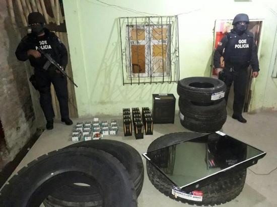 Diferentes allanamientos en Sucre y Rocafuerte dejan tres detenidos