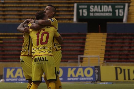 Barcelona SC vence por 2-0 a Clan Juvenil en el estadio Atahualpa