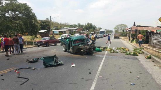 Cinco personas heridas producto de un accidente de tránsito en la vía Rocafuerte-Tosagua
