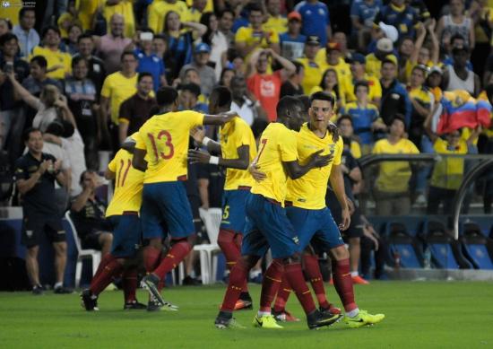 La Selección de Ecuador convoca a 27 futbolistas para medir a Brasil y Perú