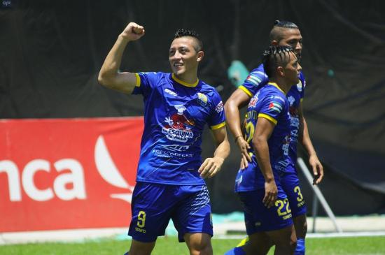 Delfín retoma la punta del torneo al vencer 1-0 a Liga de Quito en el estadio Jocay