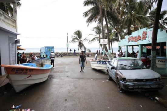 El huracán Irma causa inundaciones en República Dominicana y se dirige a Haití
