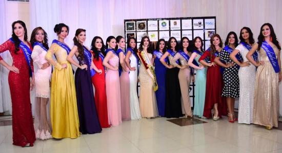 Las candidatas a Reina de Portoviejo fueron presentadas en una gala de música y color