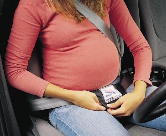 ¿Se debe conducir embarazada? Esto opinan los médicos