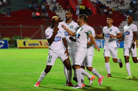 Liga de Portoviejo y Aucas empatan sin goles en el Reales Tamarindos
