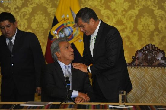 Presidente Moreno tuitea sobre el término 'ridículo', Correa responde