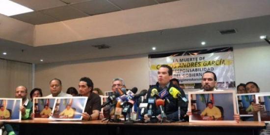 Oposición venezolana denuncia tortura a sus presos tras muerte de concejal