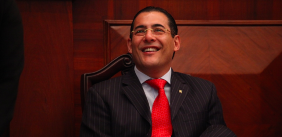 Patricio Zambrano asume como nuevo ministro de Defensa de Ecuador