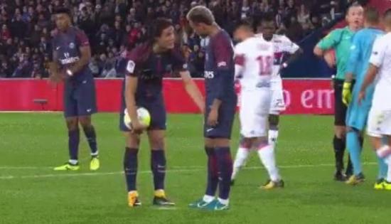El choque de egos entre Neymar y Cavani desata polémica en el PSG