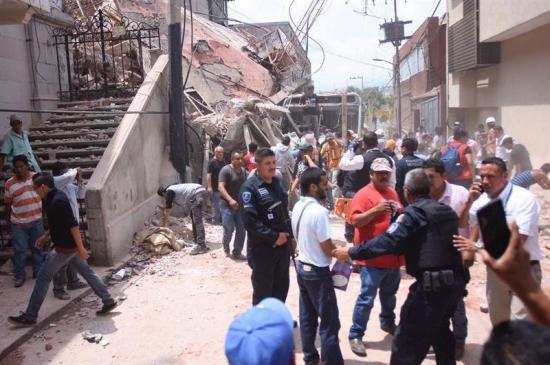 Peña Nieto regresa a la capital y convoca comité de emergencias tras el sismo