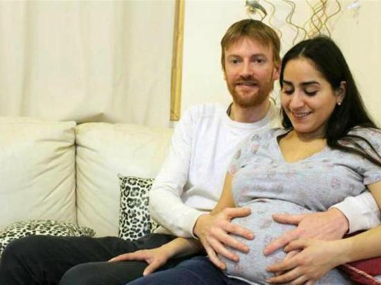 Mujer argentina está embarazada de mellizos y gemelos