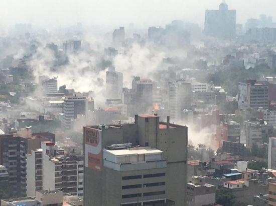 Suben a 139 los fallecidos por el terremoto de 7.1 grados de magnitud en México