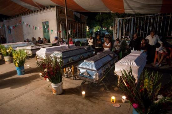 México decreta tres días de luto en honor a las víctimas del terremoto