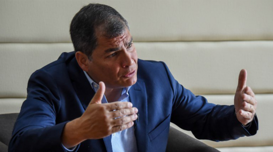Correa no descarta pedir una Constituyente ante la situación que vive Ecuador