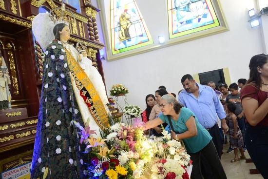 Portoviejo: Militares rindieron honores a la Virgen de la Merced
